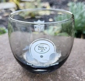 De colección 1970 Gasolinera San Francisco 49ers Ahumado Lowball Rocks Vidrio Bar Ware - Imagen 1 de 5