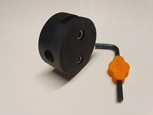 SATNAV Mounting Bracket Tomtom Rider Motorcycle / Bike to Fit 13mm Crossbar - Picture 1 of 5