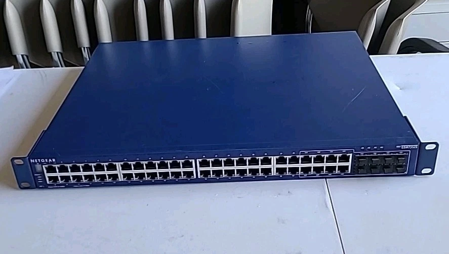 NetGear (GSM7352S) 48-Ports External Switch Managed stackable - Image 1 of 3