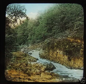 Linterna Mágica de Vidrio Slide PUENTE MINEROS SOBRE EL LLUGY C1890 GALES - Imagen 1 de 2