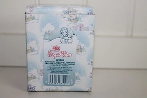 NOS Precious Moments Figur Tante Ruth & Dorothy Carolling Sugar Town 529486 - Bild 1 von 1
