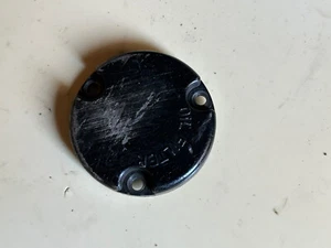 Suzuki DR125 DR 125 1987 Oil Filter Cover Cap Right Side Engine Oem - Picture 1 of 3