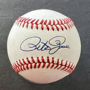 Pete Rose AUTOGRAPHED RAWLINGS National League GIAMATTI Baseball - Reds Beckett - Picture 1 of 8