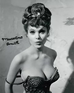 Madeline Smith - UP POMPEII Signed Photograph 01 - Picture 1 of 1