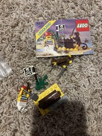 Vintage Lego Set 6235 - Pirates Buried Treasure - 100% Complete w/Instructions