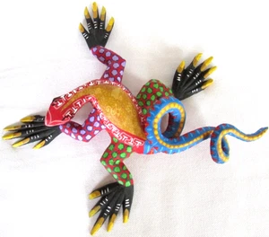 Efrain Fuentes Dragon Lizard Oaxaca Mexico Zapotec Hand Carved Wood Signed - Picture 1 of 12