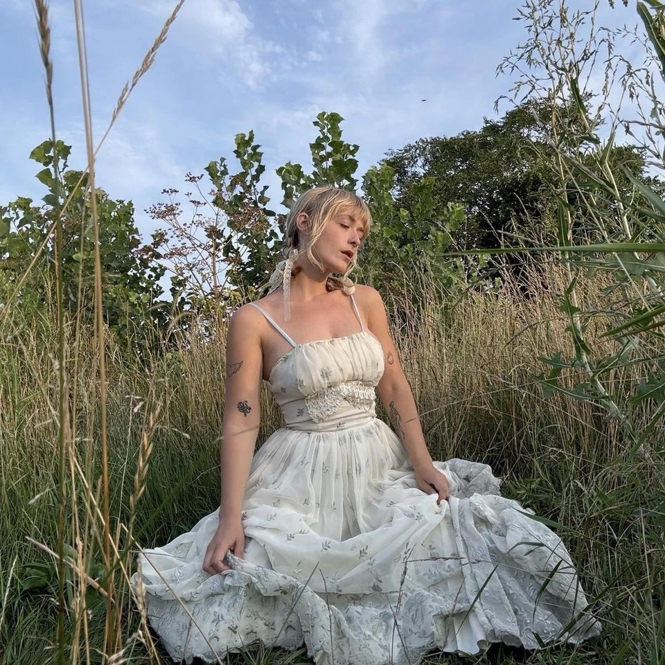 1950's Embroidered Flower Party Dress - Image 1 of 4
