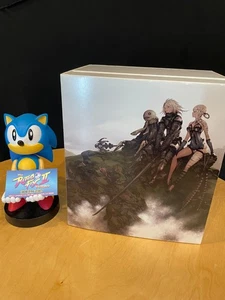 Nier Replicant White Snow Edition PS4 - Foto 1 di 2