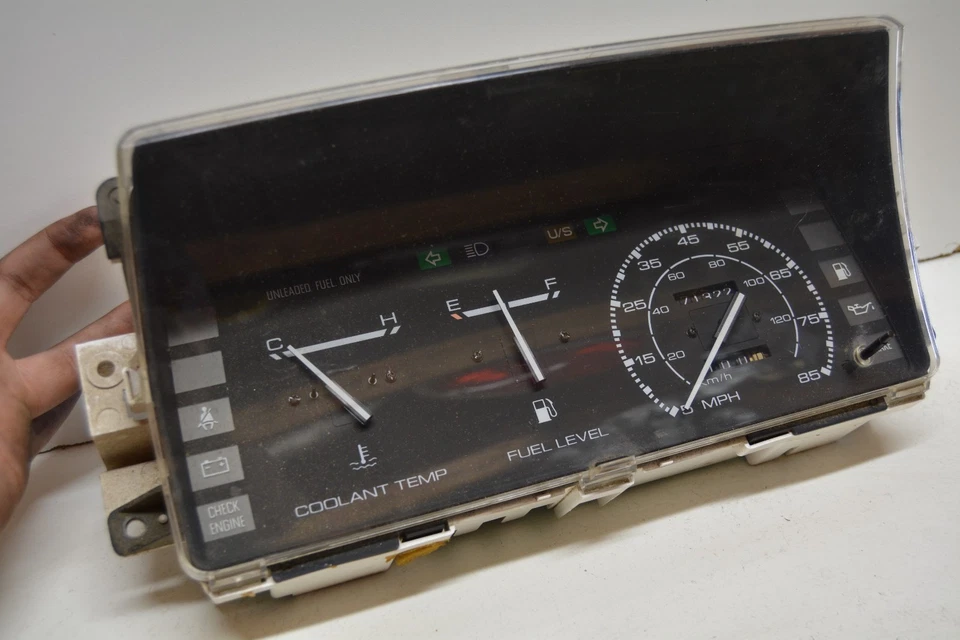 1987-1989 CHEVROLET GEO SPECTRUM SPEEDOMETER CLUSTER MILES 131322 OEM, 257-58548 - Image 1 of 4