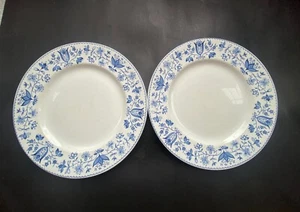 Johnson Bros winsor ware 10” Dinner plate blue and white floral Set Of 2 - Bild 1 von 5