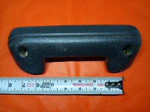 86-93 Mazda B2000 B2200 B2600i B SERIES PICKUP TRUCK DOOR HANDLE PULL ARM REST - Picture 1 of 4
