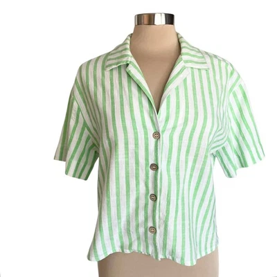 Camisa recortada de algodón en el cuerpo a rayas verdes y blancas con botones XS verano costero  Foto 1 de 4