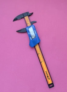 Fisher Scientific Traceable Digital Caliper 0–150mm / 0–6" ✅ ISO sku#15412 - Picture 1 of 4