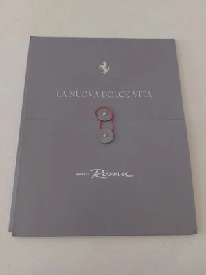 Ferrari Roma La Nuova Dolce Vita Brochure - Immagine 1 di 3