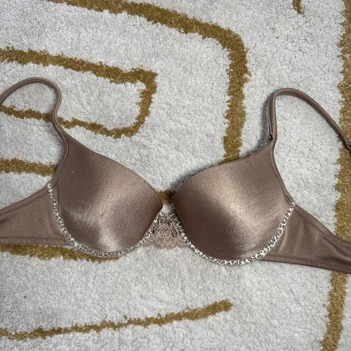 Sujetador Wonderbra Beige Lazo Encaje Borde Leopardo Tazas Acolchadas 34d Pushup Animal 7234 Foto 1 de 1