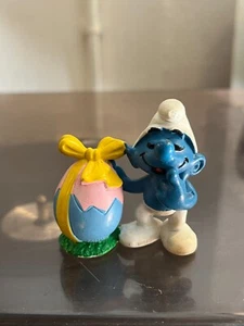 PUFFI SMURFS PUFFO PASQUALE CON UOVO DI PASQUA SMURF WITH EASTER EGG SCHLEICH - Foto 1 di 10
