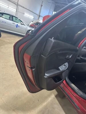 Used Rear Left Door Assembly Rear Side fits: 2014 Chevrolet Impala Premier Rear - Imagem 1 de 4