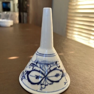 Meissen Funnel Blue Onion Approx 5” Unmarked Nice - Image 1 of 4
