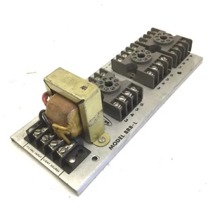 Banner BRB-L Relay Control Base, 3 Ports, 8-PIN, Input: 115VAC - Picture 1 of 5
