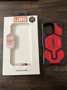 Funda GENUINA UAG Monarch Pro para Apple Phone 16 PRO 6.3" Carmesí seminueva - Imagen 1 de 11