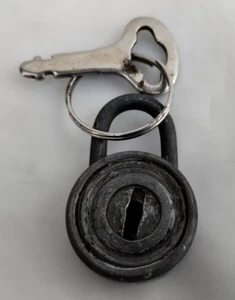 Vorhängeschloss Vintage UdSSR Sowjet Selten Schloss Schlüssel Alt Antik Metall Scheune Konvolut. - Bild 1 von 15