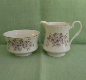 Royal Stafford bone china milk jug & sugar bowl duo- mauve & pink floral - Picture 1 of 5