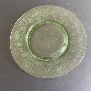 Green Depression Uranium Glass Florine Poppy Salad Plate Round - Picture 1 of 3