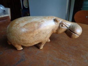 Ippopotamo in legno intagliato a mano splendidamente granato - bocca chiusa 9" - Foto 1 di 8