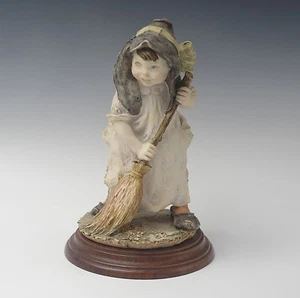 1980 GIUSEPPE ARMANI GULLIVER'S WORLD GIRL WITH BROOM SCULPTURE SCARCE - Picture 1 of 10