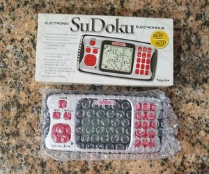 PUZZLE SUDOKU ELETTRONICO NUOVO CON SCATOLA EXCALIBUR 16K, 4 LIVELLI, GIOCO PORTATILE PORTATILE. - Foto 1 di 6