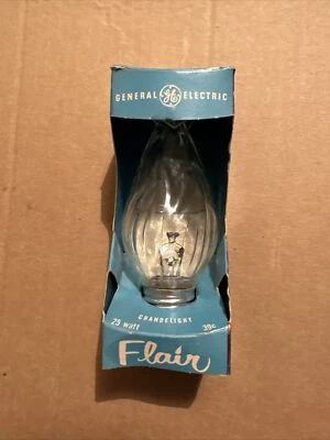Vintage G.E. Flair 25 Watt Candlelight Light Bulb - Original Box - NEW - VINTAGE - Image 1 of 4