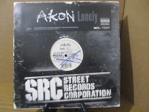 AKON authentic autographed/signed vinyl record 12" single...LONELY - Picture 1 of 6