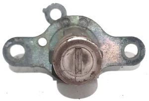 Gebrauchte Ersatzteile, Schlossbolzen Für Heckklappe Chevrolet Spark - Bild 1 von 2