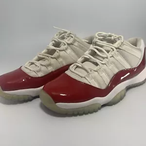 Air Jordan 11 Retro Low Cherry 6.5y usato condizioni - Foto 1 di 14