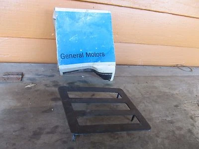 Pontiac Bonneville Catalina 1970 bisel marcador trasero 9799830 nuevo en stock Foto 1 de 2