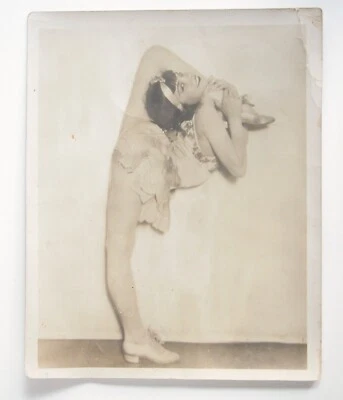 Фотография женщины-конторциониста 1920-х годов 8X10 Circus Freak Sideshow Kansas Hixon - Изображение 1 из 4