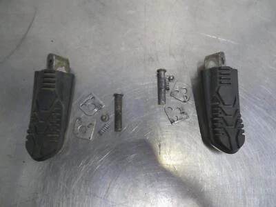 EB1377 2011 11 CLAVIJAS REPOSAPIÉS TRASERO MOTO GUZZI NORGE 1200 1200 Foto 1 de 4