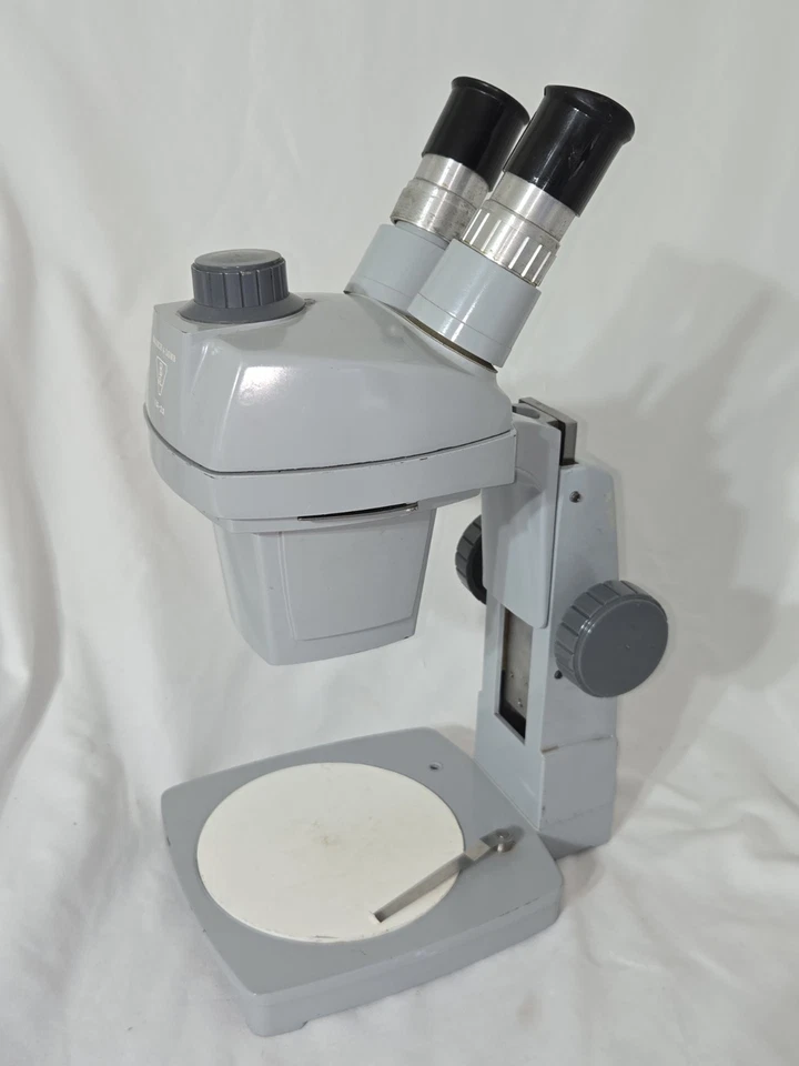 Microscopio binocular con zoom estéreo Bausch & Lomb 1x-2x Foto 1 de 4