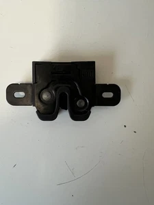 Bloqueo capó Volvo V40 / V40 Cross Country / XC60 / S60 / V60 31425974 - Imagen 1 de 3