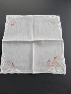 Pañuelo vintage rosa floral con apliques para dama Foto 1 de 4