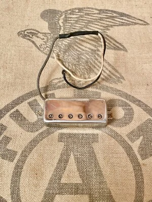 1980 Gibson Patent Stamp (Pat No) Mini Humbucker Pickup Cromado Vintage Anos 80 - Imagem 1 de 4
