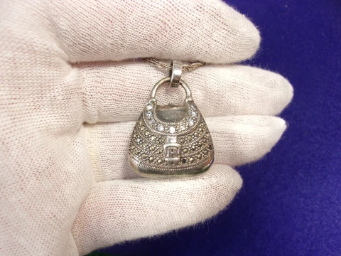 MARVELOUS VTG STELRING SILVER, MARCASITE & CZ PURSE LOCKET VINAIGRETTE +NECKLACE Cover