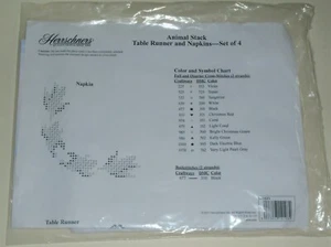 Herrschners Animal Stack Table Runner and Napkins Set of 4 Stamped Linens NEW - Bild 1 von 3