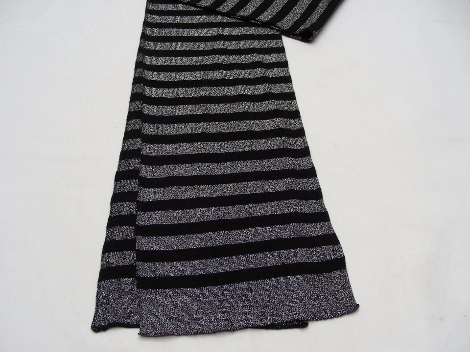 BUFANDA A RAYAS NEGRAS Y ASTILLADAS - TALLA GRANDE (12/14)! Foto 1 de 1