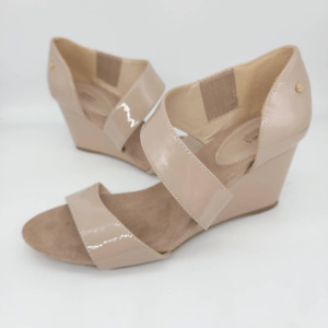 Jones New York Heel Brenda Wedge Beige Shoe Womens Size 8
