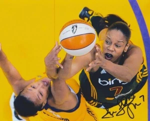 Foto de baloncesto firmada por TINA THOMPSON Seattle Storm WNBA 8x10 - Imagen 1 de 1