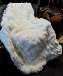A Stunning White Rex Lapin Throw - 1500 x 1000mm - Insanely Soft - Picture 1 of 10
