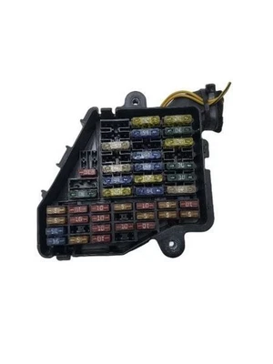 Caja de fusibles compartimento motor sedán para 00-02 AUDI A6 381392 Foto 1 de 4