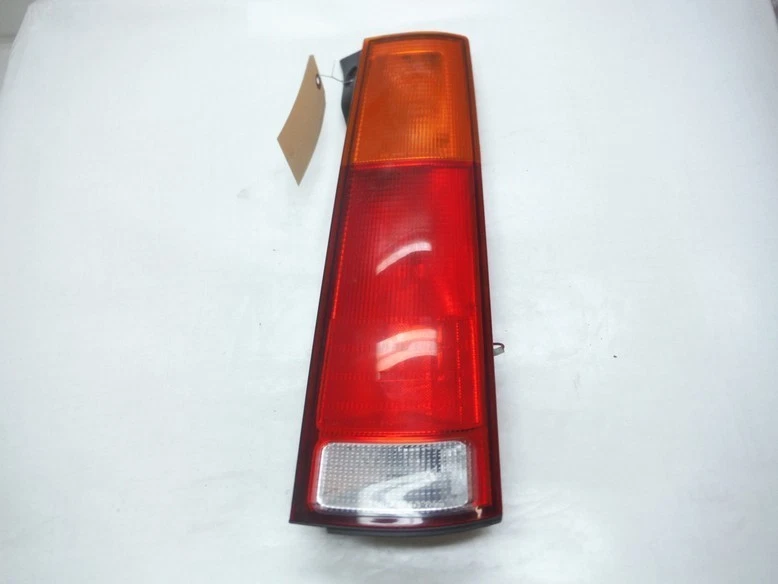 Honda CR-V EX 1998 M/T AWD luz trasera pasajero luz de freno fabricante de equipos originales 1997 1999 2000 Foto 1 de 1