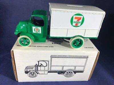 U2-55 ERTL 1:25 SCALE DIE CAST BANK - 1926 MACK DELIVERY TRUCK - 7-ELEVEN - Image 1 of 4